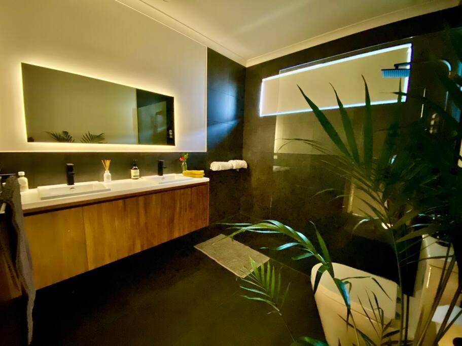 Villa Wamoon Retreat - Luxe House Yanakie Esterno foto
